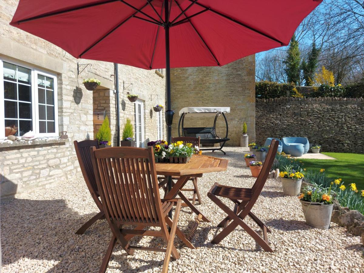 Thames Head Wharf - Historic Cotswold Cottage With Stunning Countryside Views Cirencester Dış mekan fotoğraf