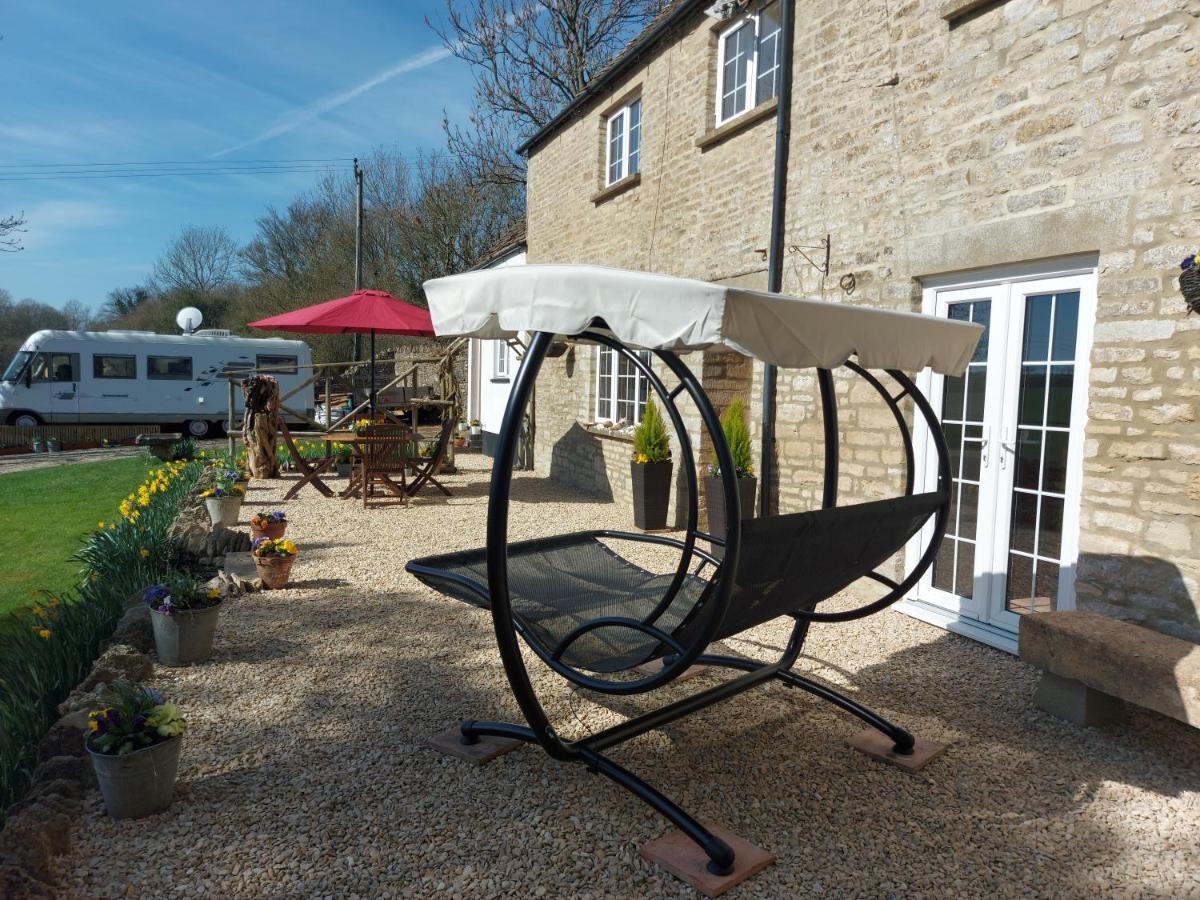 Thames Head Wharf - Historic Cotswold Cottage With Stunning Countryside Views Cirencester Dış mekan fotoğraf
